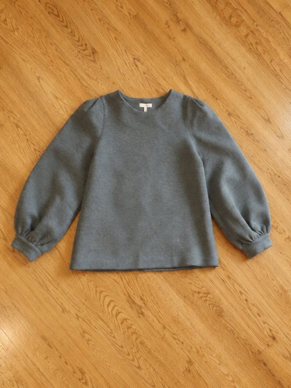 ANN MASHBURN scuba top grey M puff sleeve office workwear minimalist basic aline